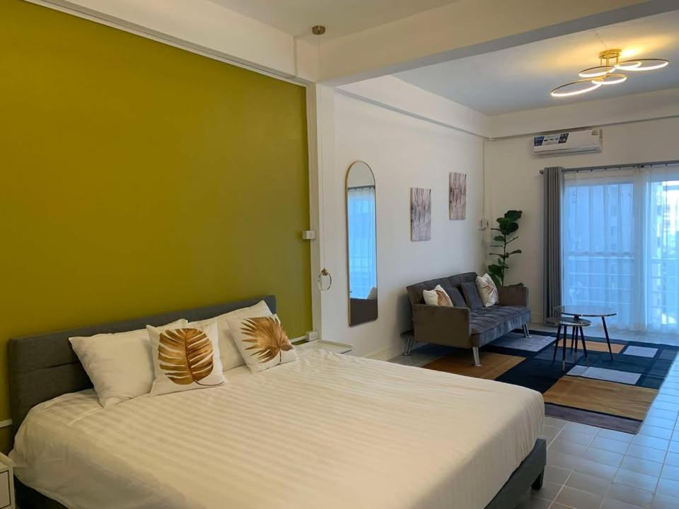 Mana Restaurant & Boutique Hotel Ban Si Than Exterior photo